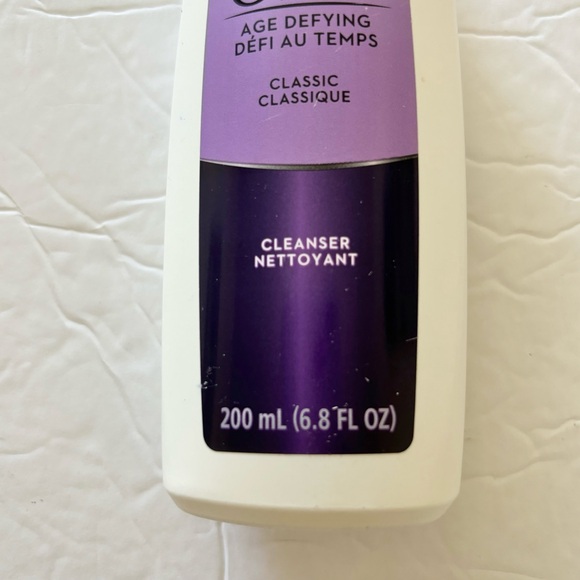 Olay Age Defying Classic Daily Facial Cleanser 6.8 oz w/ Pump NEW - Picture 4 of 7